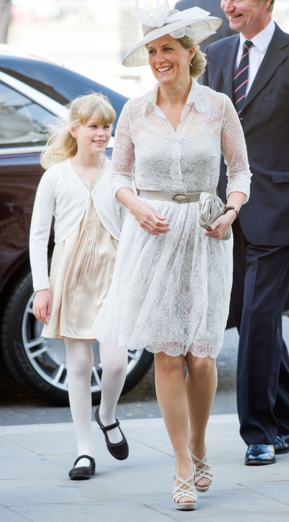 La comtesse Sophie de Wessex avec sa fille Lady Louise Windsor le 4 juin 2013 à Westminster pour les célébrations du soixantenaire du couronnement de la reine Elizabeth II.