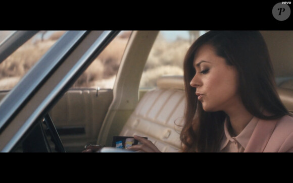 Image extraite du vidéo clip menteur d'Emilie Simon, premier extrait de l'album "Mue" attendu le 10 mars 2014.