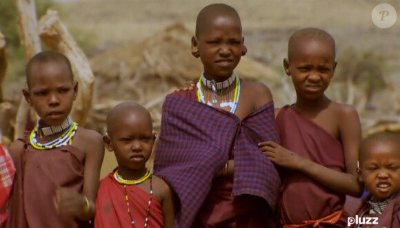 Les premières images de Mélissa Theuriau dans Rendez-vous en terre inconnue, présentée par Frédéric Lopez, le 21 janvier 2014 sur France 2