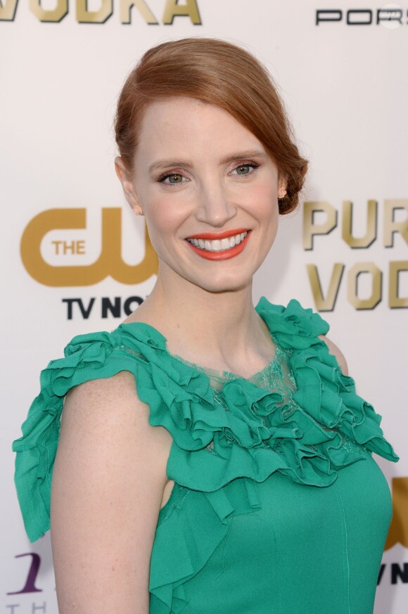 Jessica Chastain assiste à la 19e édition des Critics' Choice Movie Awards au Barker Hangar à Santa Monica. Le 16 janvier 2014.