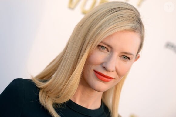 Cate Blanchett assiste à la 19e édition des Critics' Choice Movie Awards au Barker Hangar à Santa Monica. Le 16 janvier 2014.