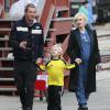Gwen Stefani, enceinte, avec son mari Gavin Rossdale et leurs enfants, vont déjeuner à Los Angeles, le 23 novembre 2013.