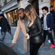 Les fiancés Kanye West et Kim Kardashian avaient rendez-vous avenue Matignon à Paris, avant de se rendre au château de Versailles le 19 janvier 2014