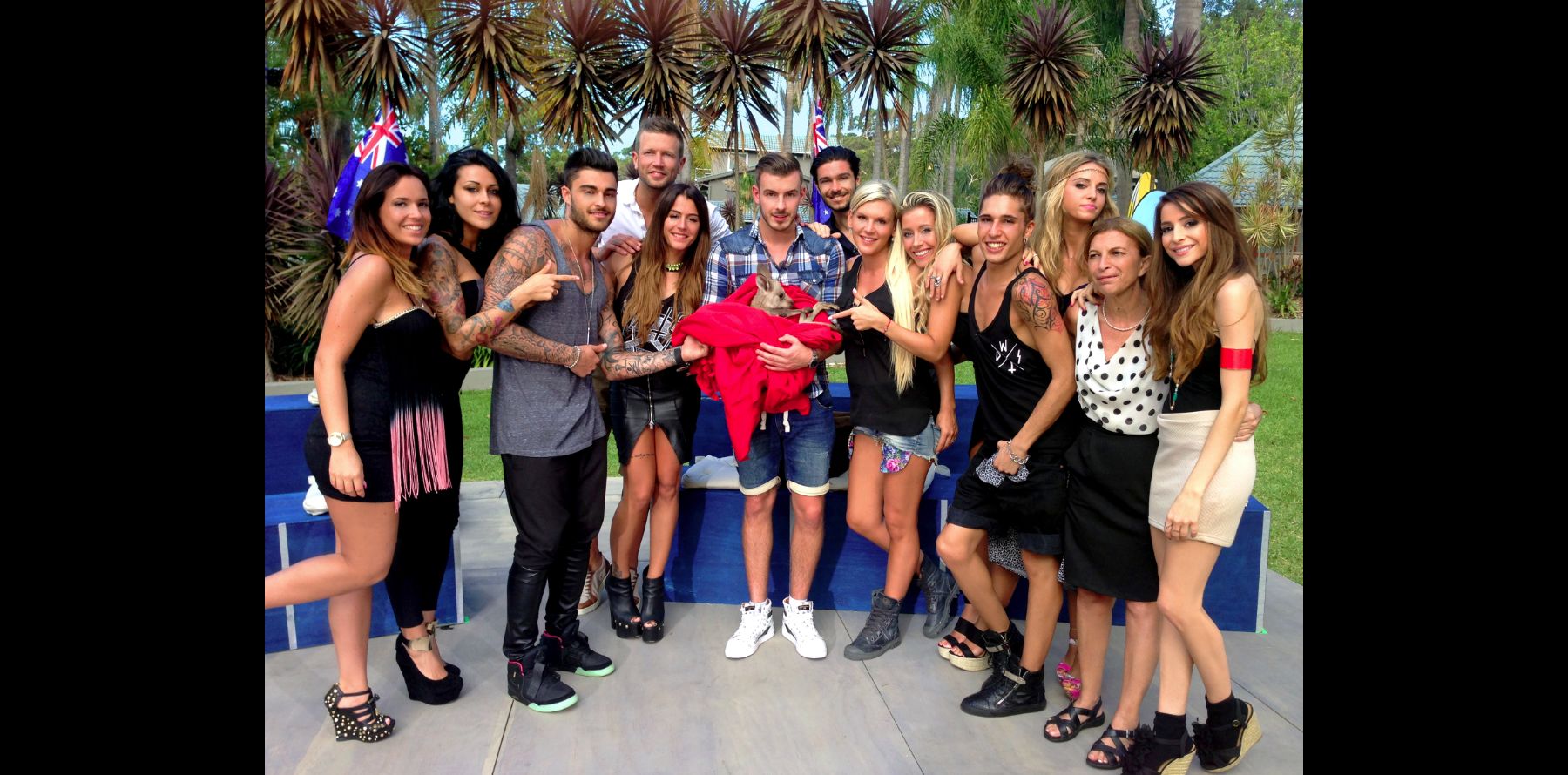 Les Anges De La Télé Réalité 4 Les Anges de la télé-réalité 6 : Un Ange, déçu, a déjà abandonné