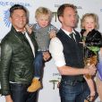 Neil Patrick Harris et David Burtka avec leurs enfants vont assister à la première du spectacle Totem du Cirque du Soleil à Santa Monica, le 21 janvier 2014.