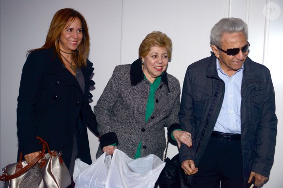 Nidia del Carmen Ripoll Torrado et William Mebarak Chadid (les parents de Shakira) et leur fille Lucia arrivent à la fête du premier anniversaire de son petit-fils Milan, le 22 janvier 2014 à Barcelone.