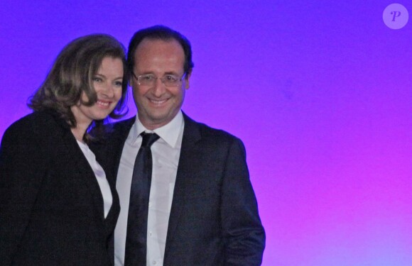 François Hollande et Valérie Trierweiler lors de la victoire du candidat socialiste à l'élection présidentielle le 6 mai 2012