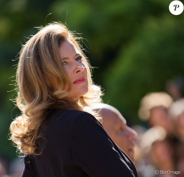 Valérie Trierweiler à l'Elysée lors des 29e Journées du Patrimoine le 16 septembre 2012. Le 25 janvier 2014, elle faisait ses adieux au palais et à son personnel suite à sa rupture avec François Hollande