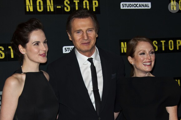 Julianne Moore, Michelle Dockery et Liam Neeson lors de l'avant-première du film Non-stop à Paris au Gaumont Opéra le 27 janvier 2014