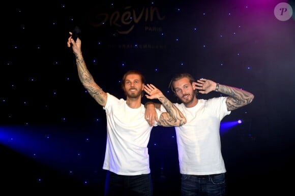 M. Pokora inaugure sa statue de cire au musée Grévin à Paris le 7 octobre 2013.