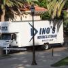 Un camion de déménageurs était aperçu devant l'ex-villa de Khloe Kardashian et Lamar Odom, dans le quartier de Los Angeles. Le 28 août 2013.