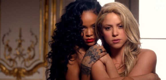 Rihanna et la chanteuse Shakira dans le clip "Can't Remember To Forget You", janvier 2014.