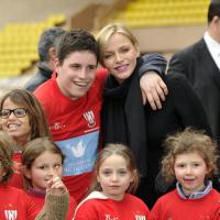 Charlene de Monaco : Essai transformé avec les apprentis rugbymen