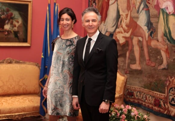 L'ambassadeur de France à Copenhague François Zimeray et sa compagne lors d'un dîner de gala à l'ambassade le 5 février 2014.