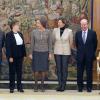 La reine Sofia d'Espagne en audience au palais de la Zarzuela avec le conseil d'administration de l'Unicef le 06 février 2014