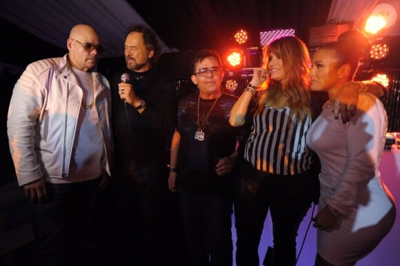 Fat Joe, Dennis Franks, JR Ridinger, Loren Ridinger et Lorena Cartagena lors de la soirée de lancement du Fat Joe's Market America UnFranchise Business à Miami Beach, le 8 février 2014.