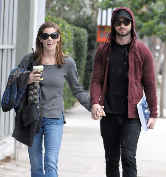 Ashley Greene et son petit-ami Paul Khoury à West Hollywood, le 6 février 2014.