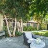 L'actrice Ashley Greene s'est offert une nouvelle résidence dans le très chic quartier de Beverly Hills pour la modique somme de 2,5 millions de dollars.