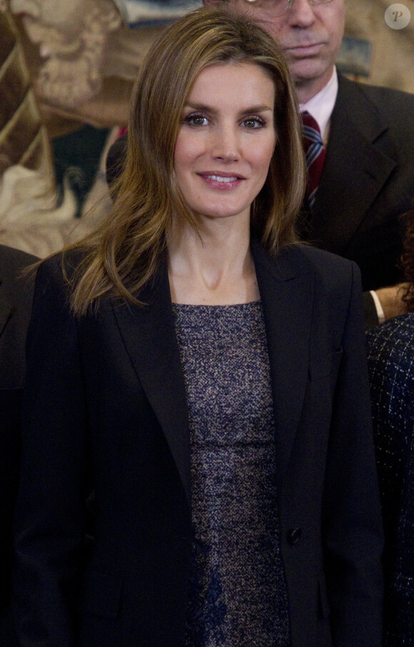 Letizia d'Espagne recevant en audience à la Zarzuela une délégation de la FEDER et de la FEDRA (les fédérations des maladies rares d'Espagne et du Portugal), le 10 février 2014 à Madrid.