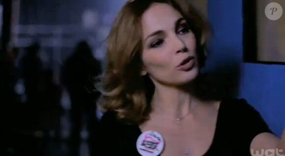 Claire Keim dans le clip de La chanson du bénévole, hymne des Enfoirés en 2014