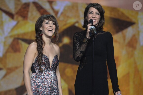 Zaz et Virginie Guilhaume lors de la 29e édition des Victoires de la Musique, au Zénith de Paris le 14 février 2014