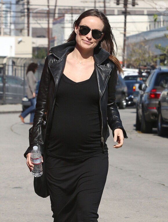 Olivia Wilde enceinte se promène à Los Feliz, le 5 février 2014
