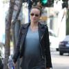 Olivia Wilde, enceinte, va a un cours de yoga a Los Angeles, le 31 janvier 2014.