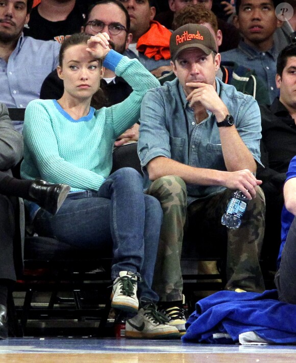 Olivia Wilde et Jason Sudeikis à un match des New York Knicks contre les Indiana Pacers à New York le 5 mai 2013