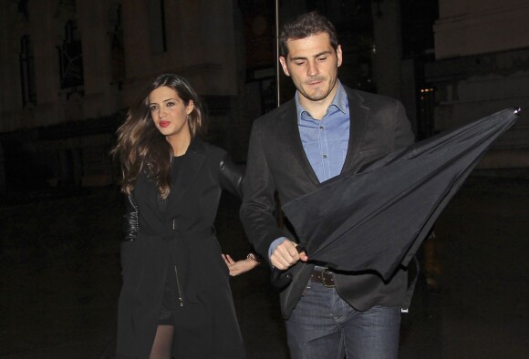 Iker Casillas et sa belle Sara Carbonero à la sortie d'un restaurant à Madrid le 16 février 2014