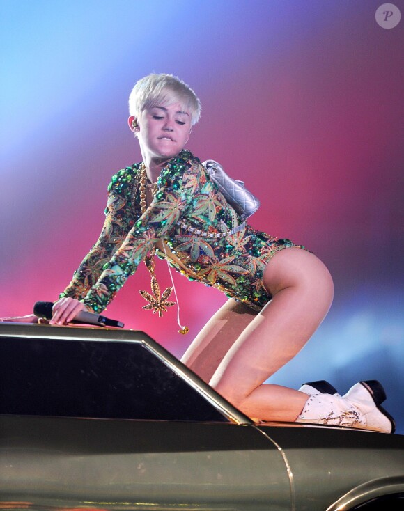 Miley Cyrus en concert à Anaheim, le 20 février 2014.