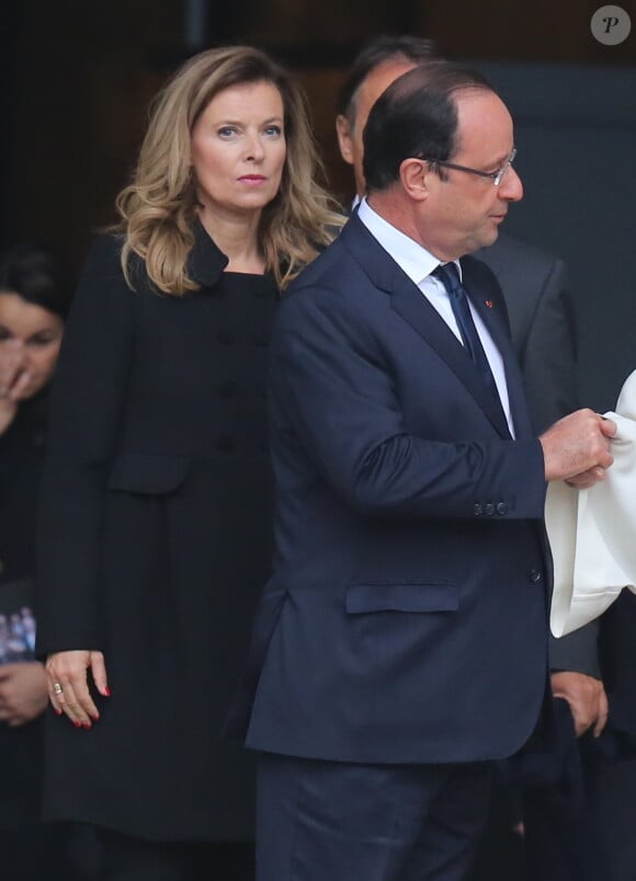 Valerie Trierweiler, Francois Hollande et Jean Pierre Bel - Sortie des obsèques de Patrice Chereau en l'eglise Saint-Sulpice à Paris. Le 16 octobre 2013