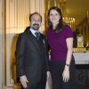 Asghar Farhadi et la mnistre Aurélie Filippetti lorsque le cinéaste iranien a été décoré Officier de l'ordre des Arts et des Lettres au ministère de la Culture à Paris le 27 février 2014