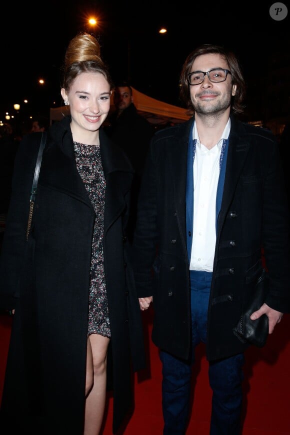 Déborah François et son compagnon Victor au dîner au Fouquet's à Paris, le 28 février 2014.