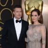Brad Pitt et Angelina Jolie (en Elie Saab) à la 86e cérémonie des Oscars au Dolby Theatre, à Hollywood, le 2 mars 2014.