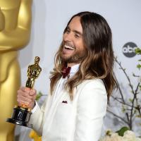 Jared Leto sacré devant sa mère et son frère : Son discours poignant aux Oscars
