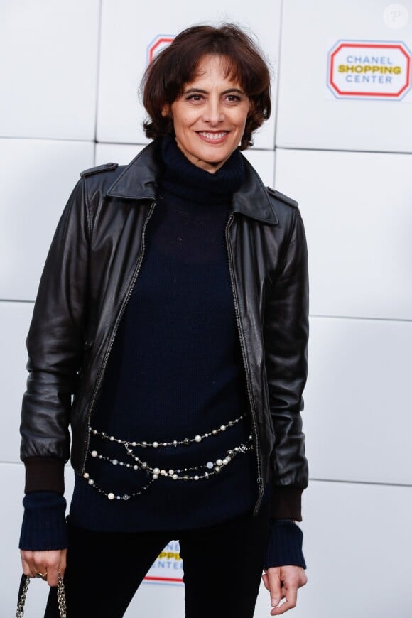 Inès de la Fressange au photocall du défilé Chanel au Grand Palais à Paris. Le 4 mars 2014