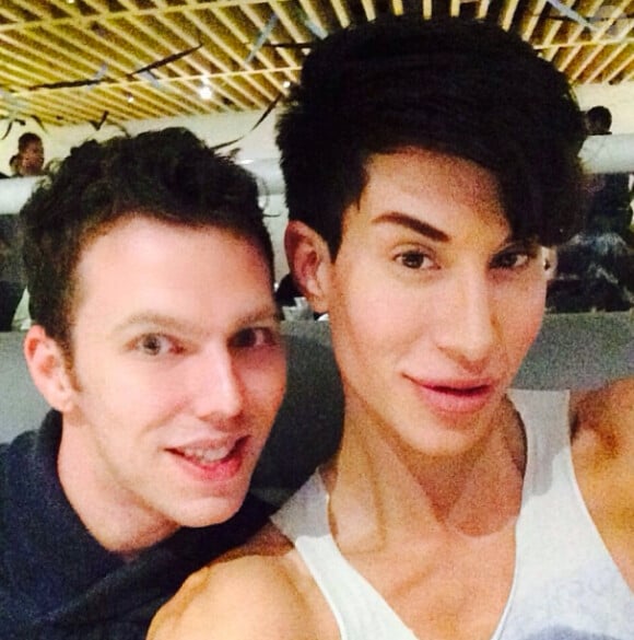 Il existe un « Ken humain », son nom Justin Jedlica - France Bleu