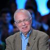 Thierry Roland lors de l'enregistrement de l'émission Vendredi sur un plateau, le 11 novembre 2011