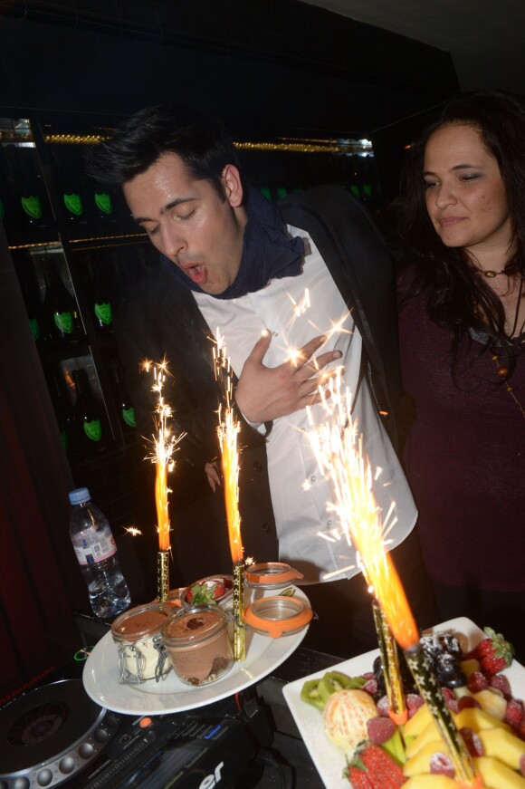 Exclusif - Yoann Fréget a soufflé ses bougies pour son 25e anniversaire à la Gioia à Paris le 12 mars 2014.