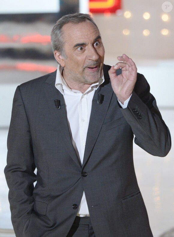 Antoine Duléry pendant l'enregistrement de l'émission Vivement Dimanche à Paris le 14 mars 2014.