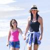 Courteney Cox et sa fille Coco passent du bon temps sur la plage de Malibu à Los Angeles, le 15 mars 2014.