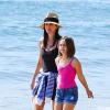 Courteney Cox et sa fille Coco sur la plage de Malibu à Los Angeles, le 15 mars 2014.