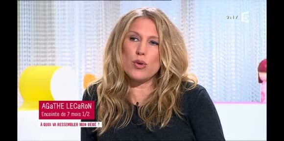 Agathe Lecaron enceinte de sept mois dans Les Maternelles sur France 5
