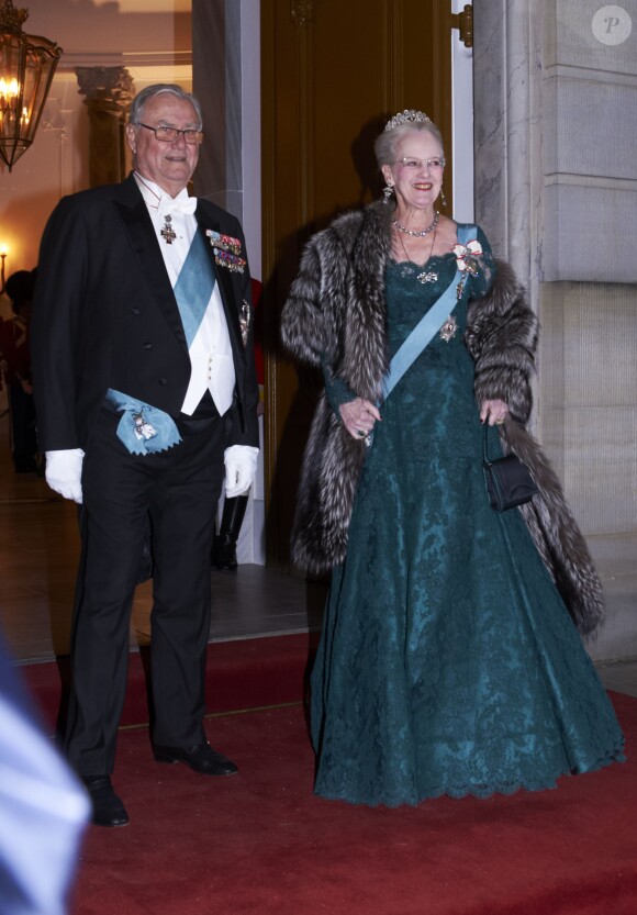 Le prince Henrik et la reine Margrethe II de Danemark au dîner de gala donné au palais Christian VII, à Copenhague, le 17 mars 2014 en l'honneur de la venue du président turc Abdullah Gül et son épouse.