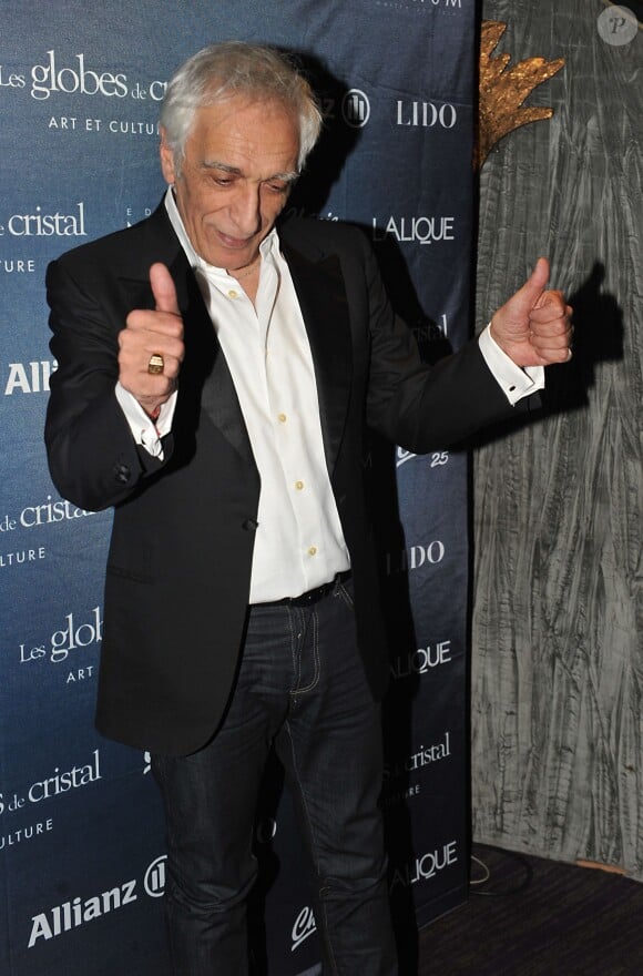 Gérard Darmon à la 8e ceremonie des Globes de Cristal au Lido à Paris le 4 février 2013.