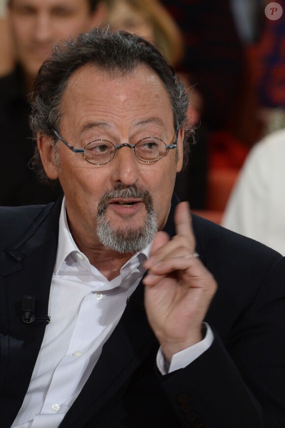 Jean Reno, lors de l'émission Vivement dimanche, enregistrée le 19 mars 2014 à Paris et diffusée sur France 2 le 23 mars