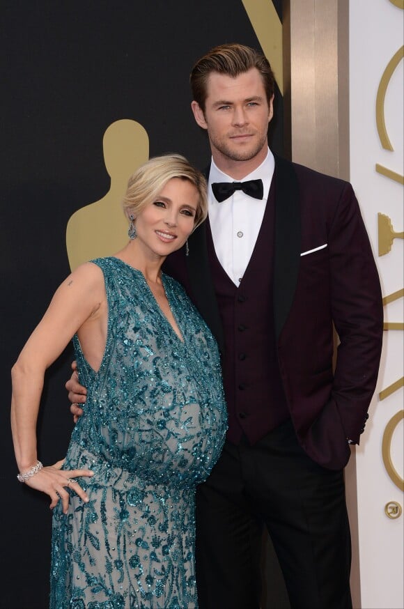 Elsa Pataky et Chris Hemsworth arrivant à la cérémonie des Oscars le 2 mars 2014