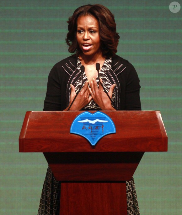 Michelle Obama s'adresse aux étudiants d'un lycée de Chengdu dans la province de Shaanxi en Chine, le 25 mars 2014.