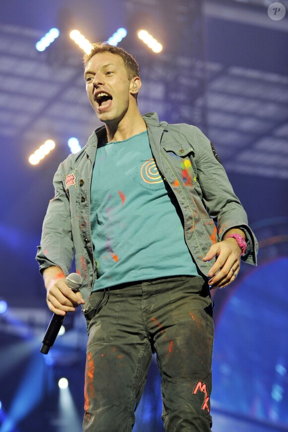 Chris Martin et son groupe Coldplay en concert à Londres, le 1er juin 2012.