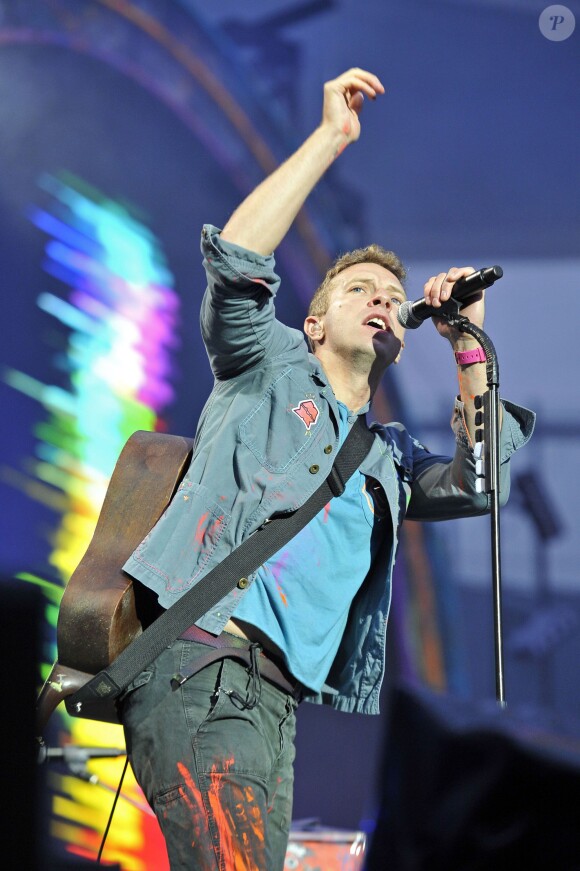 Chris Martin et son groupe Coldplay en concert à Londres, le 1er juin 2012.